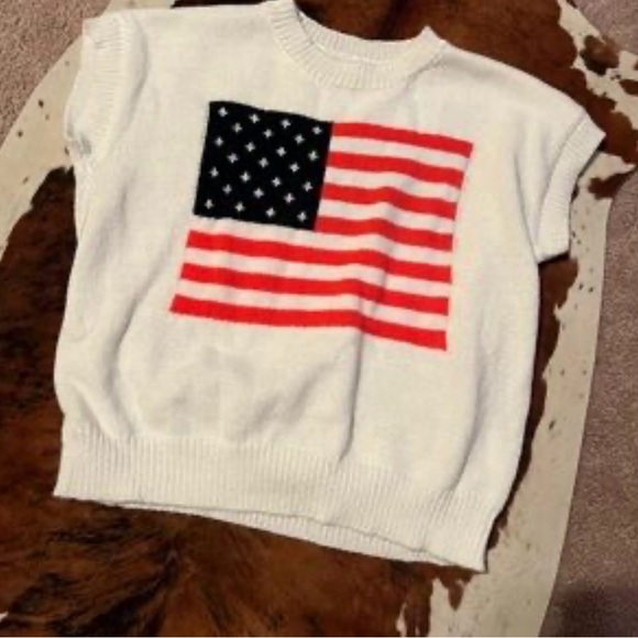 SHEIN White Sweater with American Flag Design - Picture 4 of 4